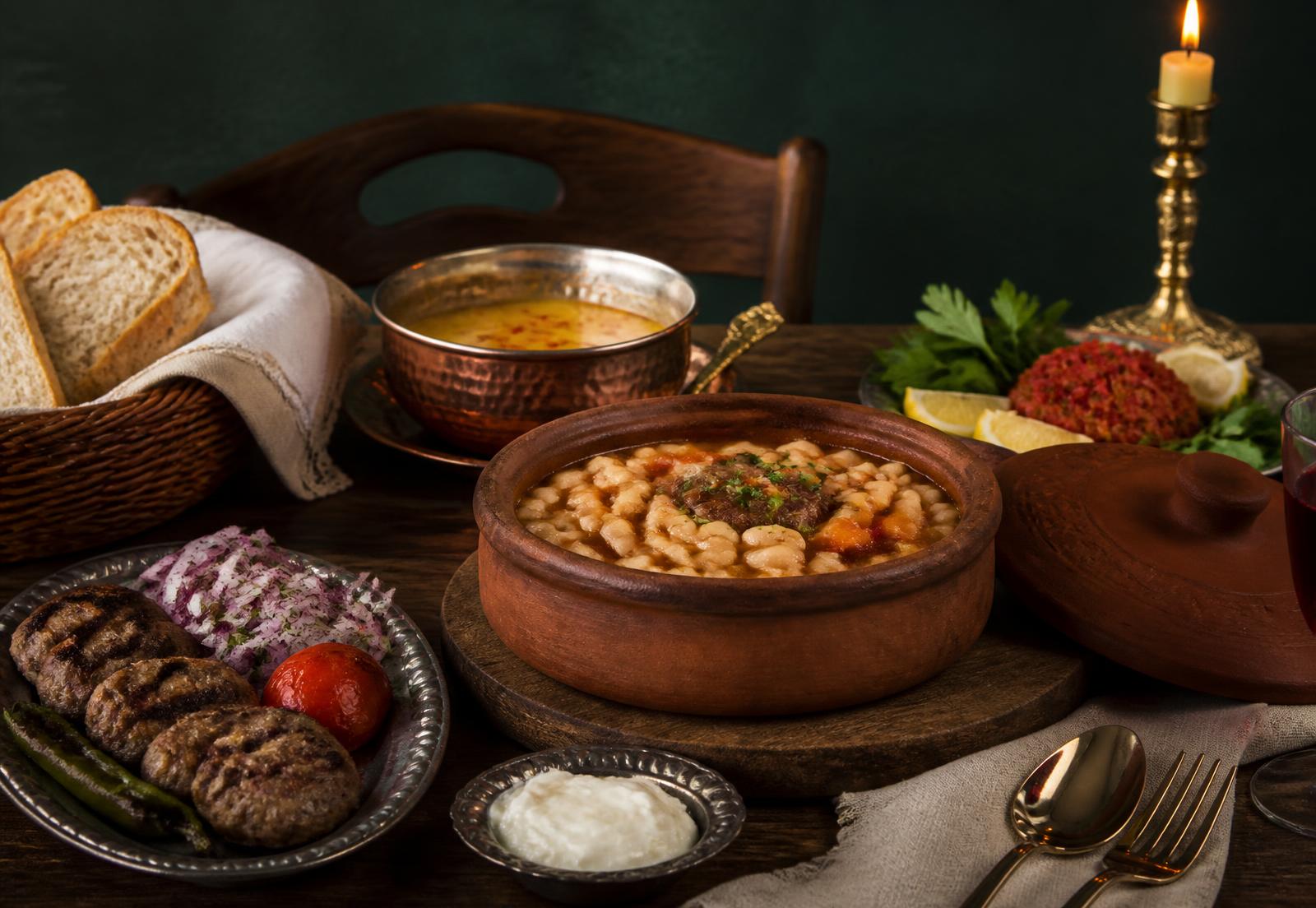 Ulukayın Restoran'ın ev yemekleri, çorba ve ızgara çeşitleri